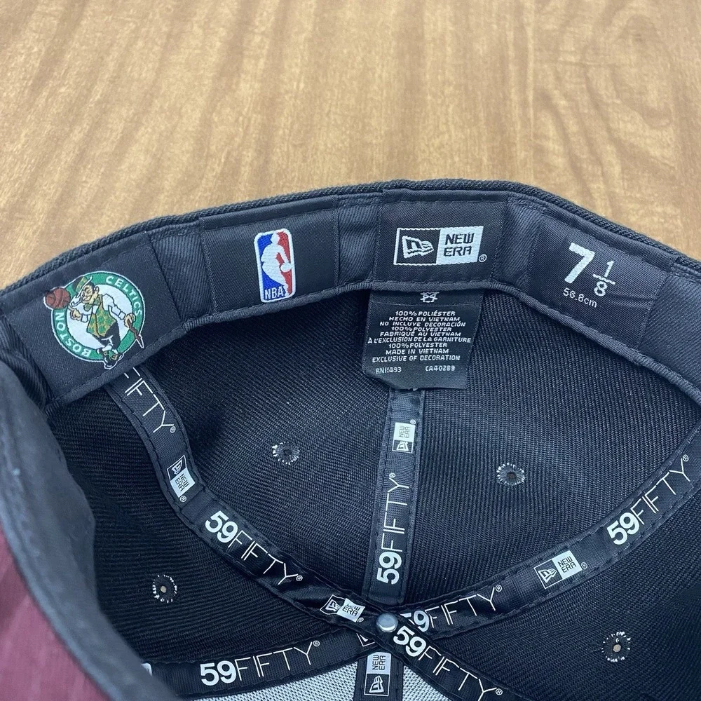 New‎ Era Boston Celtics Retro Logo NBA Black/Burgundy UV 59Fifty Fitted 7 1/8